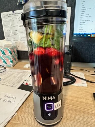 Nhấp để xem toàn màn hình MÁY XAY MINI NINJA BLAST MAX PORTABLE BLENDER - PIN SẠC photo review